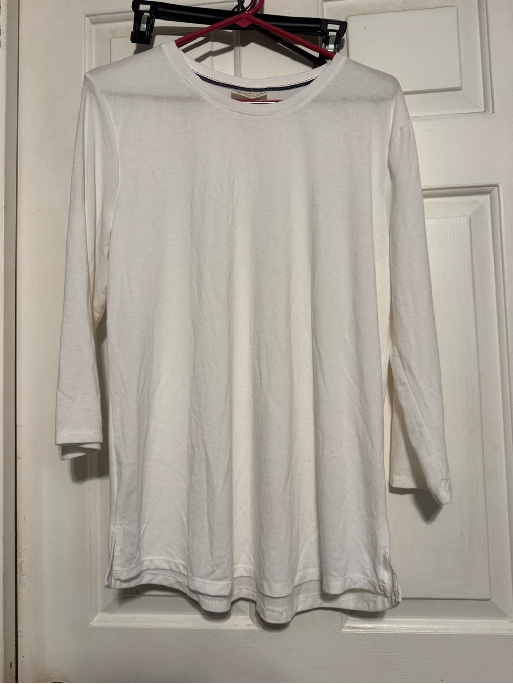 Bobbie Brooks White Long-Sleeve Crew Neck Shirt